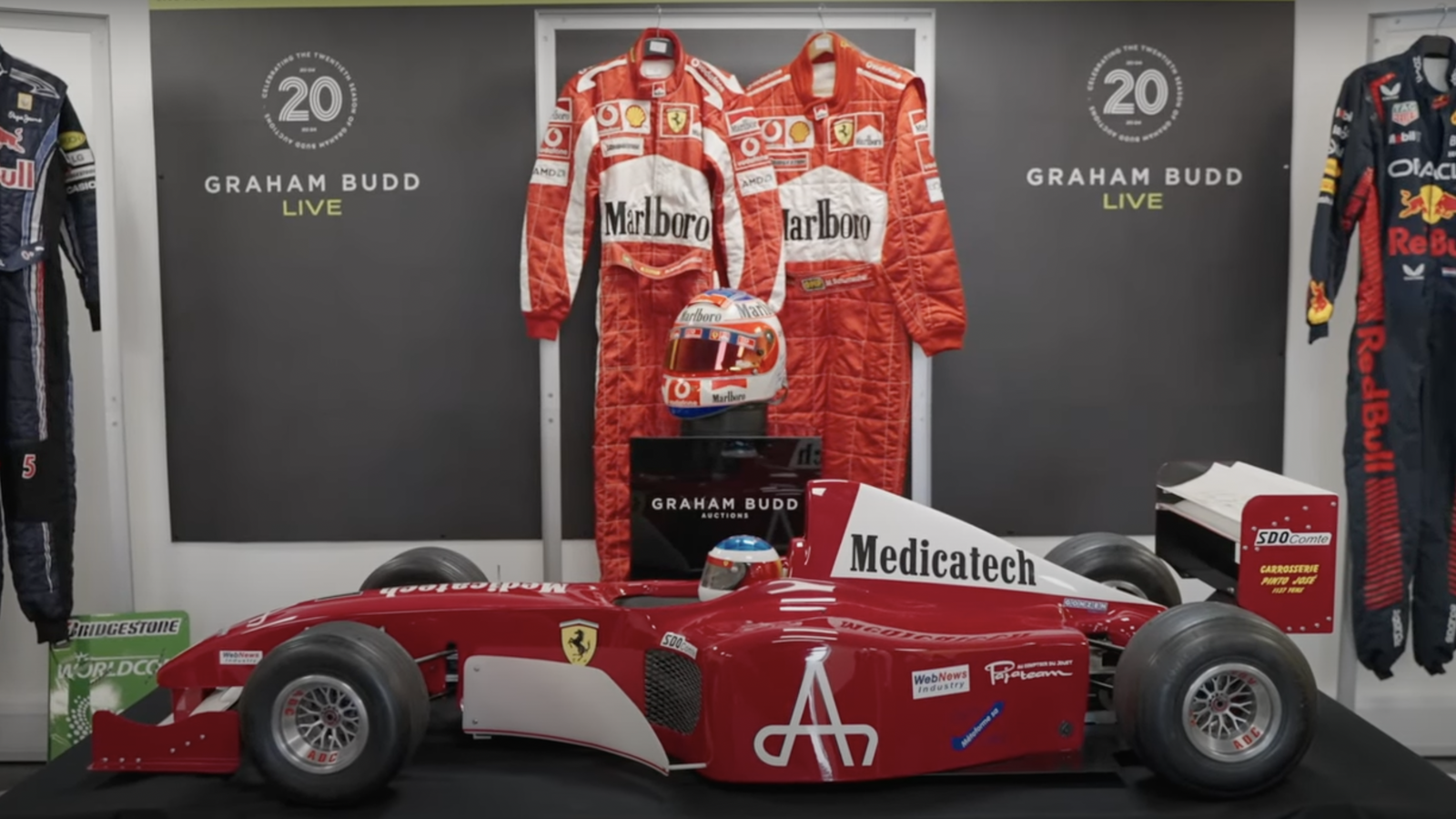 Ferrari F2002 R/C replica - side